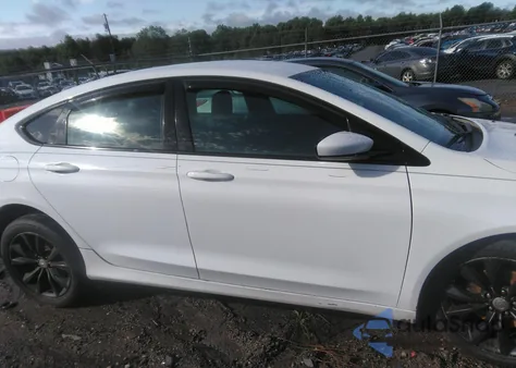 2015 Chrysler 200 S из США, поврежденный, VIN 1C3CCCBB9FN680825